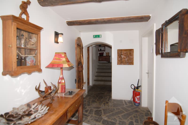 Belle opportunité: Café-Restaurant à Veysonnaz village (12)