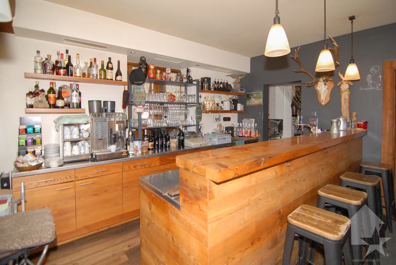 Belle opportunité: Café-Restaurant à Veysonnaz village (4)