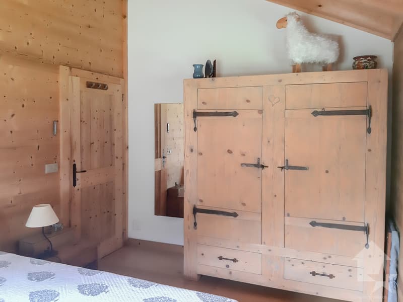Magnifique chalet au coeur des Alpes valaisannes (5)