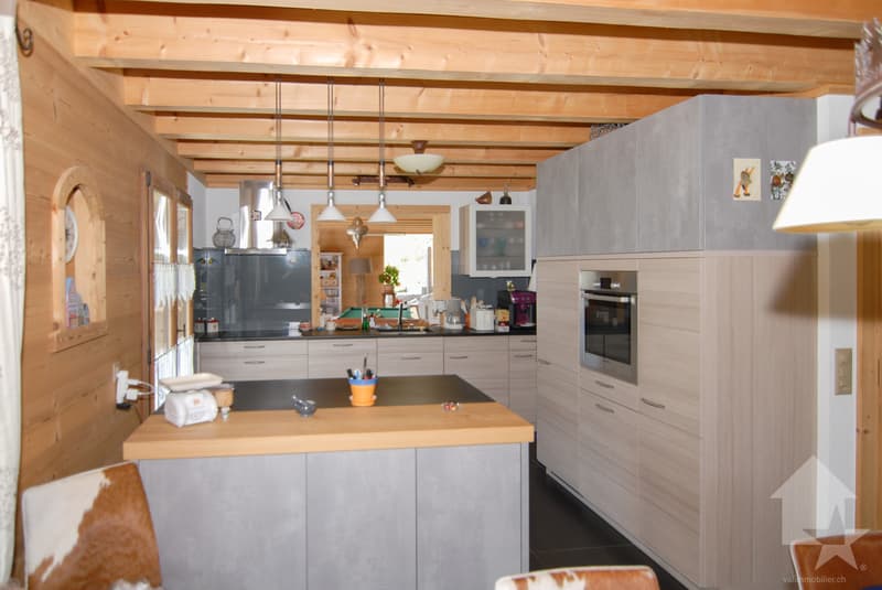 Magnifique chalet au coeur des Alpes valaisannes (4)