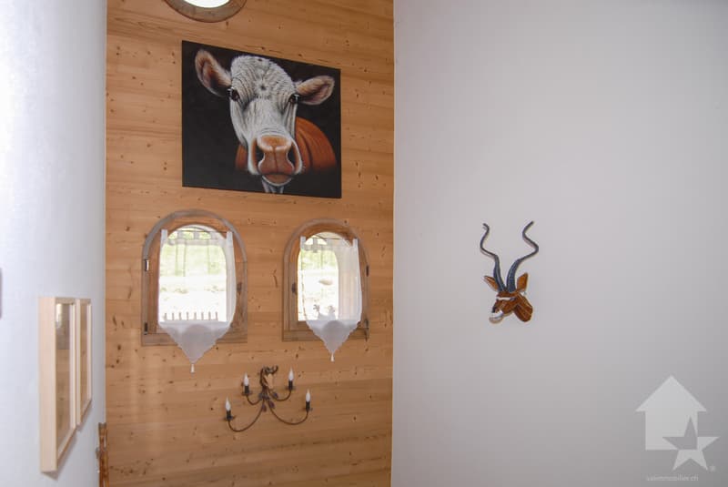 Magnifique chalet au coeur des Alpes valaisannes (7)