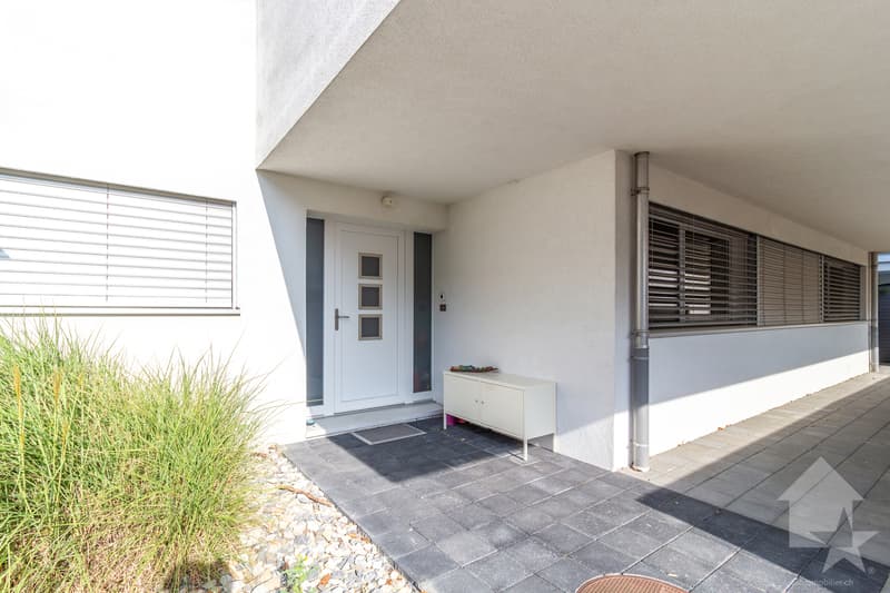Charmant attique 5.5 pièces avec terrasse (2)