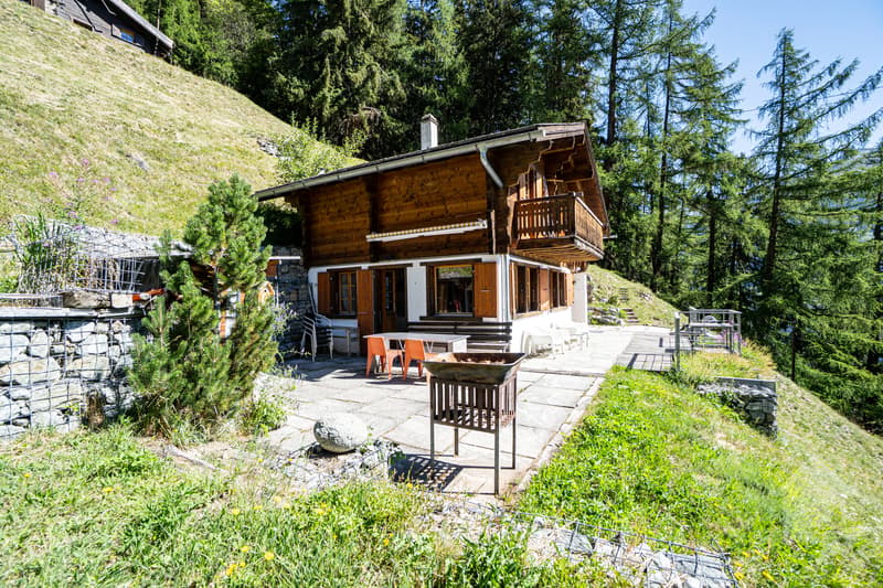 Charmant chalet avec terrasse panoramique et vues splendides (12)