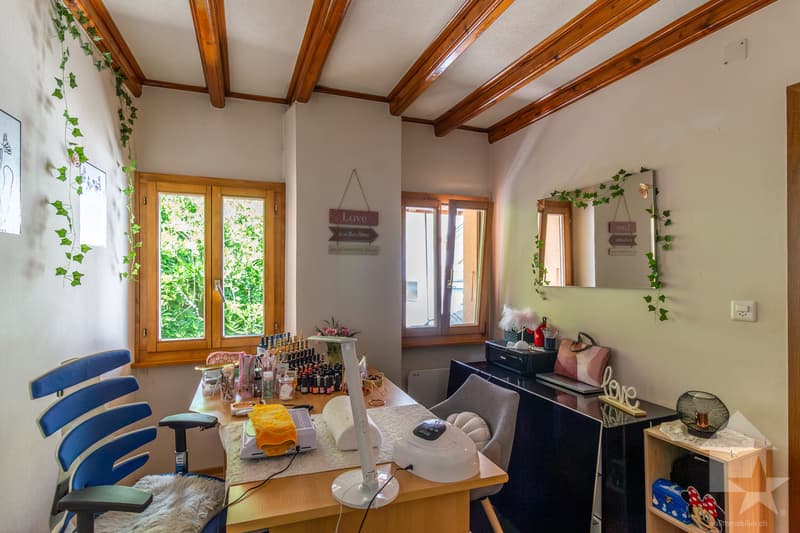 Maison villageoise avec duplex 3.5 pièces de 90 m2 et local commercial (7)