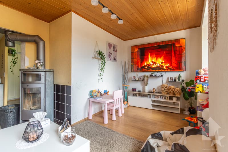 Maison villageoise avec duplex 3.5 pièces de 90 m2 et local commercial (1)