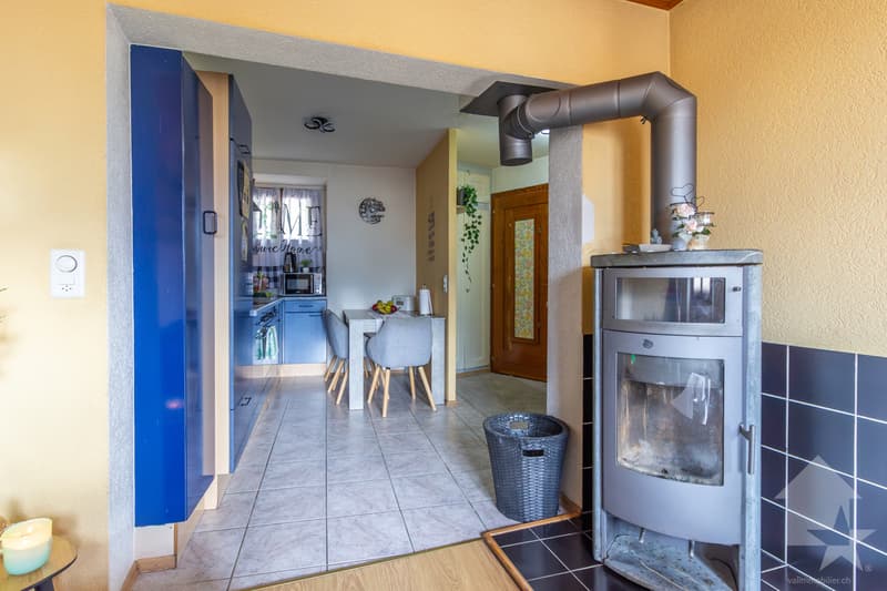 Maison villageoise avec duplex 3.5 pièces de 90 m2 et local commercial (4)