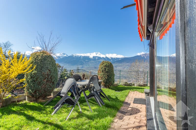 Chalet de caractère de deux appartements avec vue et situation idéale (3)