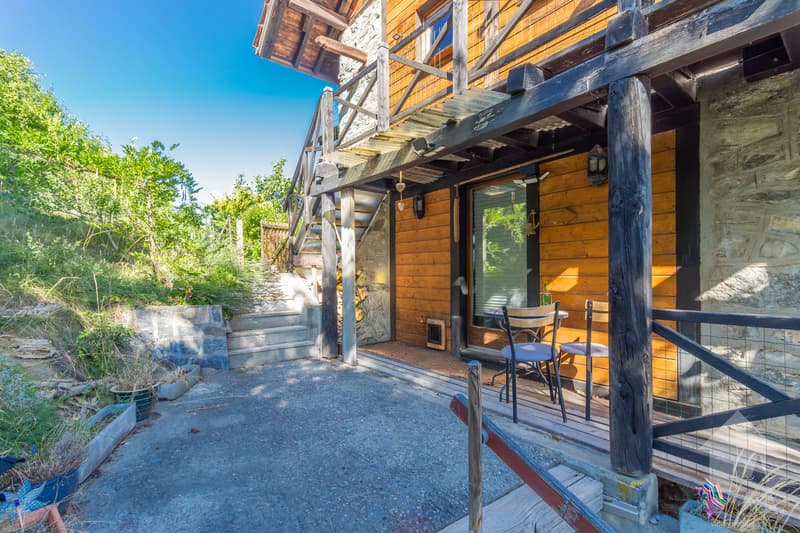Chalet de caractère de deux appartements avec vue et situation idéale (6)