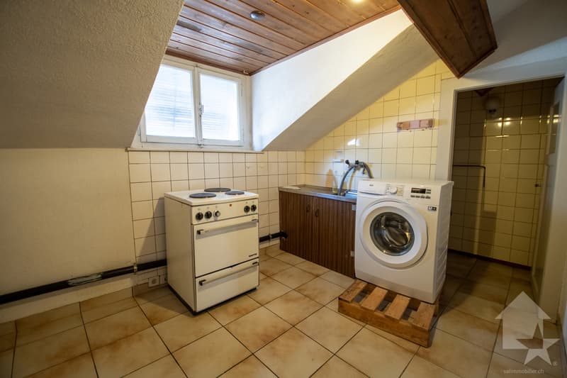 Immeuble à rénover de 3 appartements au coeur de Martigny (9)