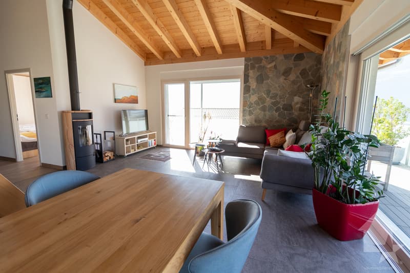 Magnifique appartement mansardé de 4,5 pces (3)