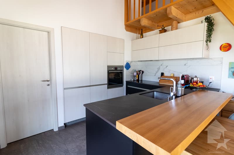 Magnifique appartement mansardé de 4,5 pces (5)