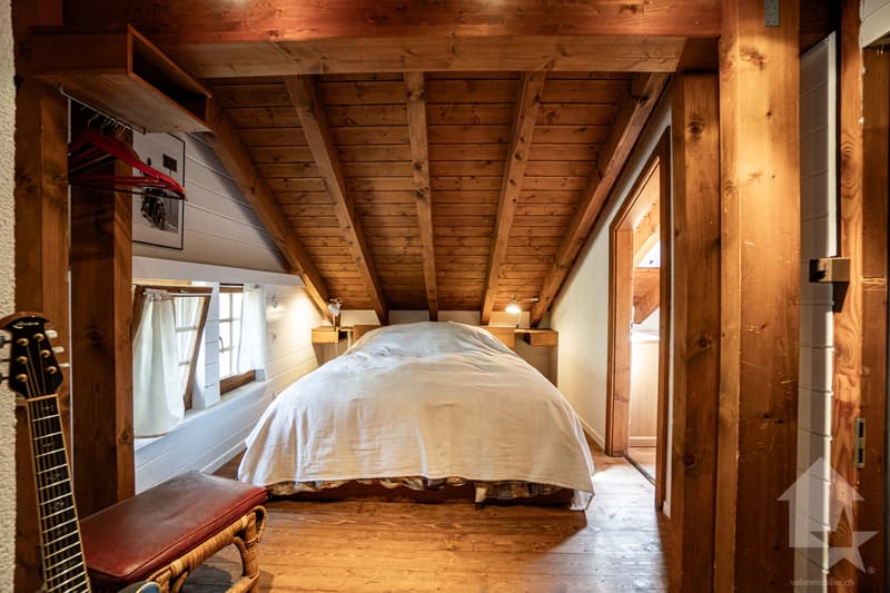 Spacieux chalet de caractère avec belle véranda et magnifique jardin (13)