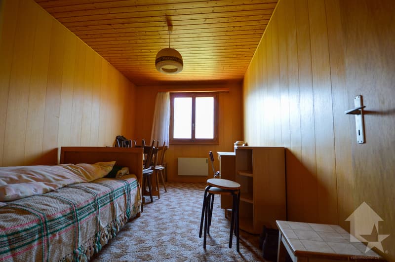 Maison à rénover dans un excellent emplacement (6)