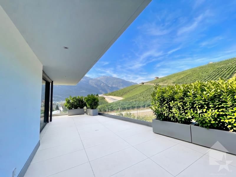 Appartement contemporain sur les hauts de Sierre avec vue panoramique (2)