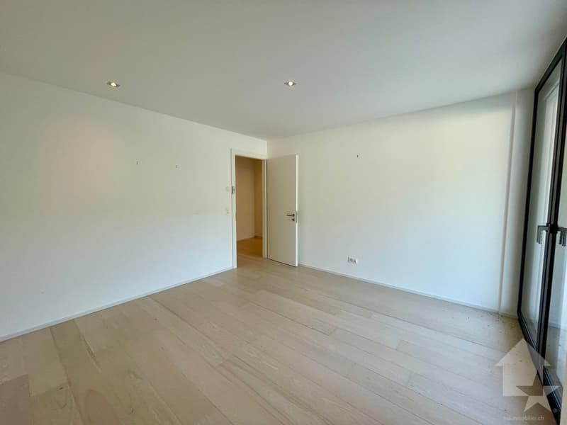 Appartement contemporain sur les hauts de Sierre avec vue panoramique (7)