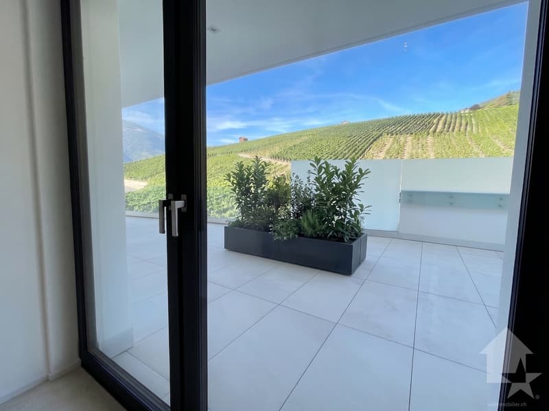 Appartement contemporain sur les hauts de Sierre avec vue panoramique (9)