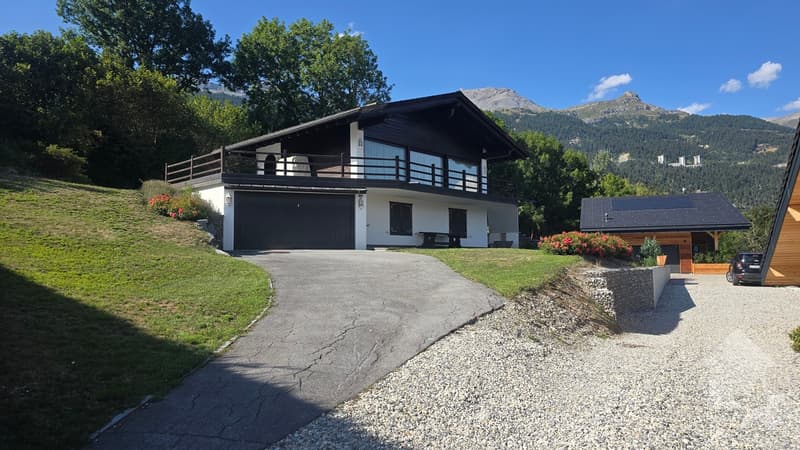 Chalet avec piscine extérieure à Randogne (6)