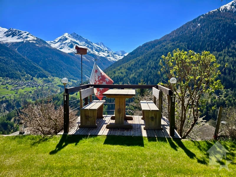 Magnifique chalet avec 2 places de parc extérieures (12)