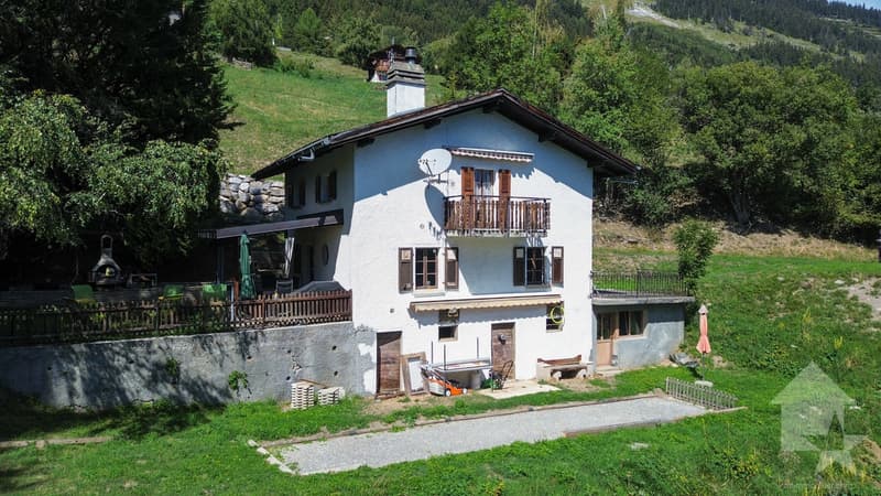 Appartement dans un petit chalet sur les Mayens de Conthey (3)