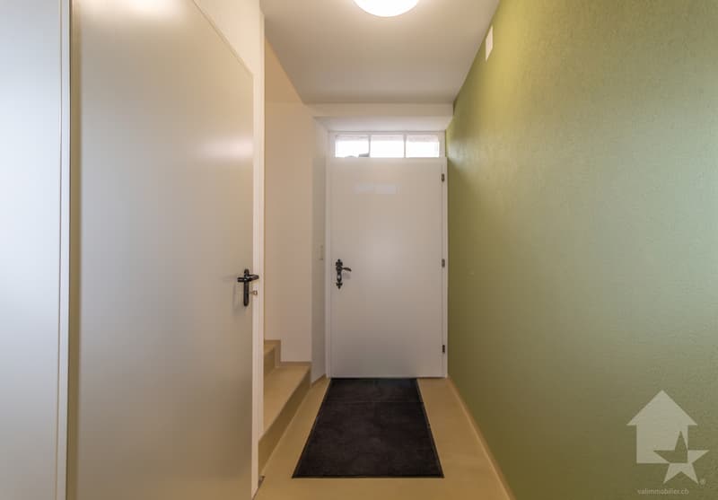 Bâtiment de trois appartements entièrement rénové avec goût (7)