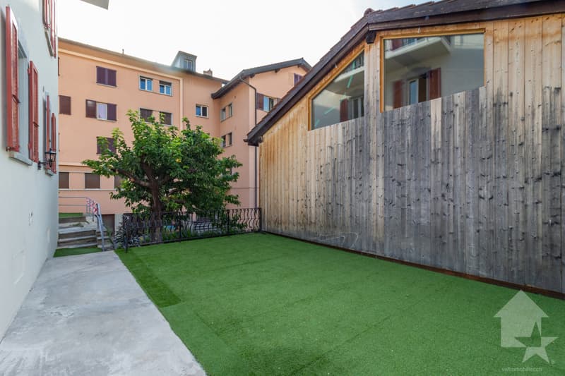 Bâtiment de trois appartements entièrement rénové avec goût (5)