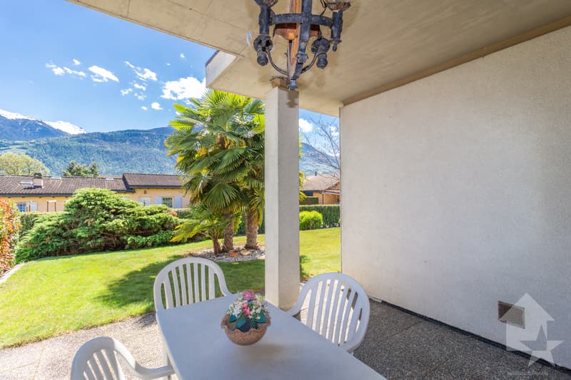 Charmante villa de 6.5 pcs avec magnifique jardin, situation idéale et calme (8)