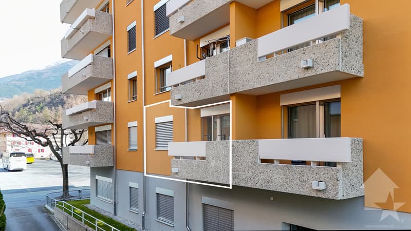 Appartement de ville de 2 pièces avec balcon dans un immeuble rénové (3)