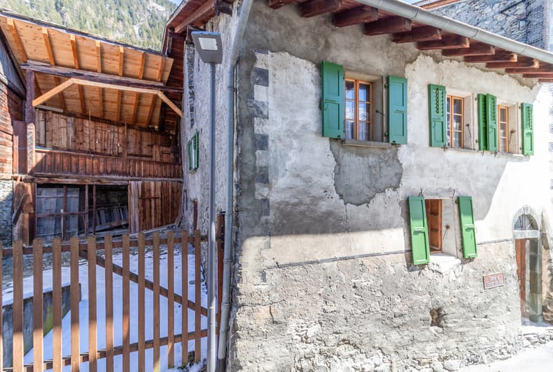 Authentique maison villageoise du 18ème avec espaces extérieurs (1)