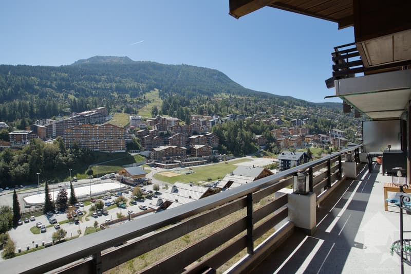 Spacieux appartement de 3.5 pièces, 125 m², deux salles de bains (6)