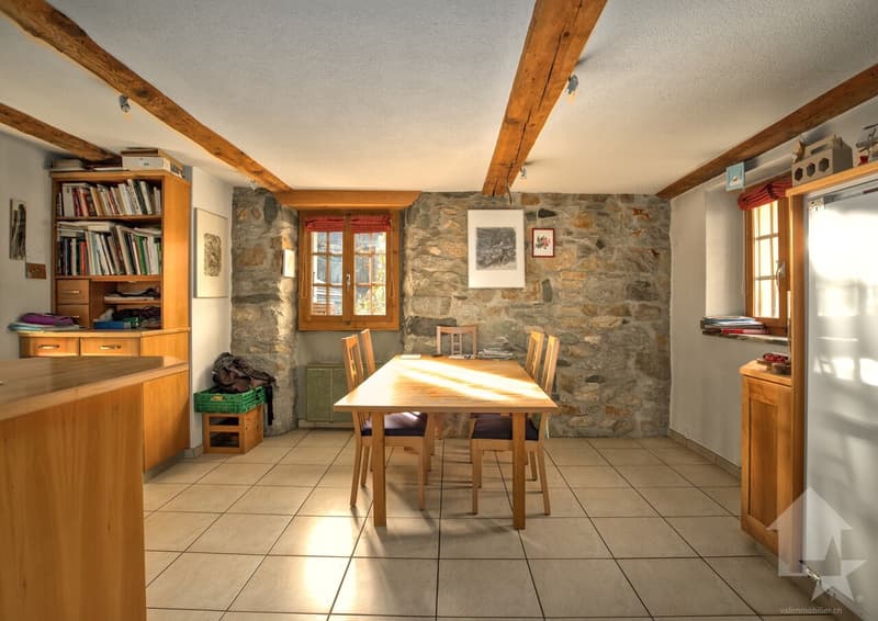 Chalet de 5.5 pièces avec cachet, 180 m2, situation ensoleillée (5)