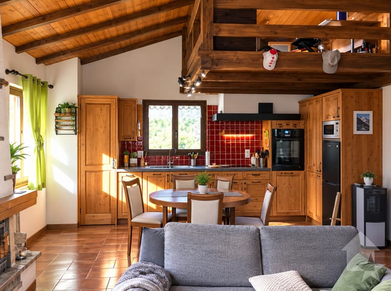 Belle maison de 3 appartements avec garage, mazot et carnotzet ! (2)
