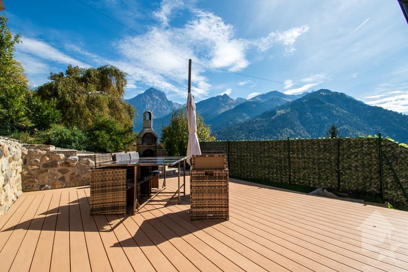 Chalet entièrement rénové avec vue panoramique aux Posses-sur-Bex (1)