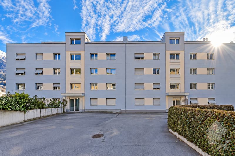 Appartement de 5.5 pièces entièrement rénové (2)