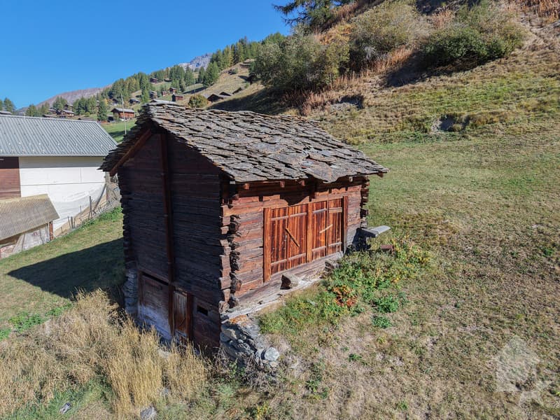 Raccard à rénover dans le hameau de La Forclaz (3)