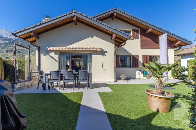Maison villageoise de 7.5 pièces rénové, grand jardin et terrasses (6)