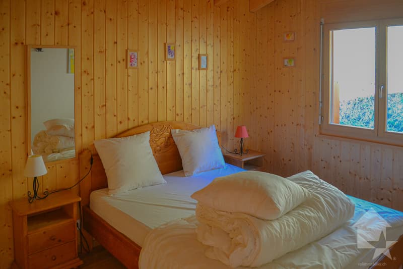 Magnifique chalet de standing de 5,5 pièces, 174 m2, vue sur les Alpes (12)