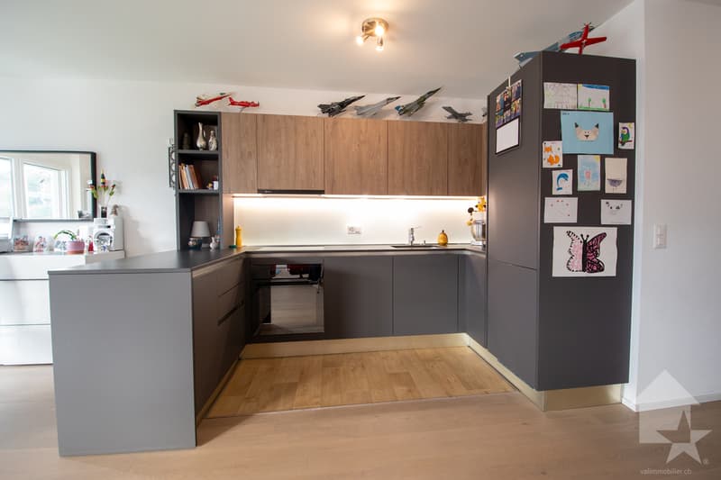 Spacieux appartement traversant de 4.5 pièces avec terrasse (3)