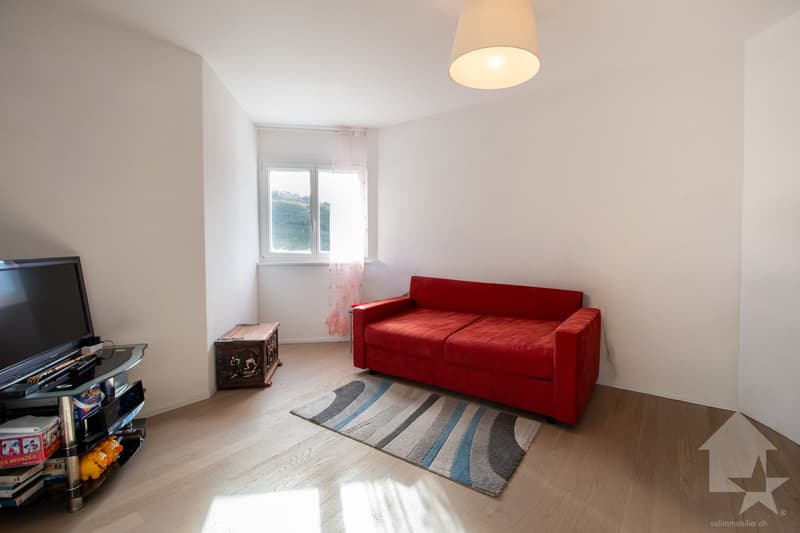 Spacieux appartement traversant de 4.5 pièces avec terrasse (9)