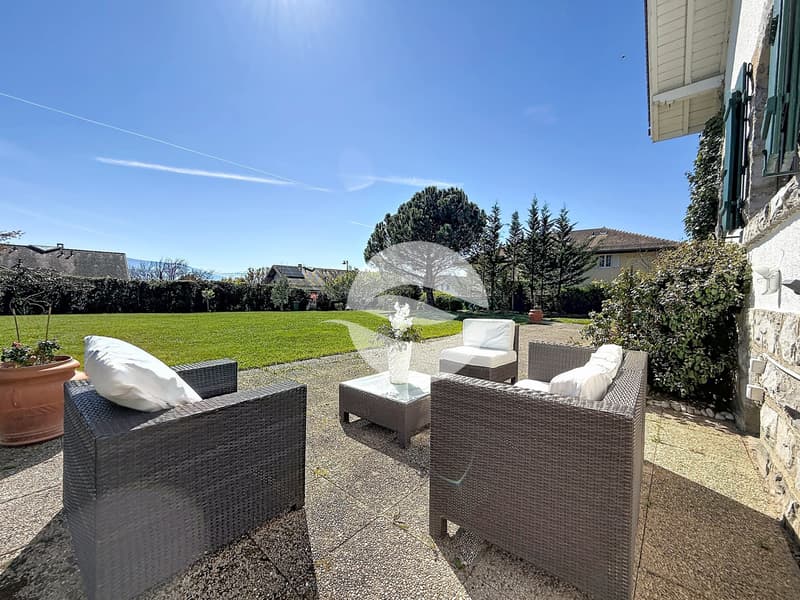Extérieur Vue de la terrasse avant
