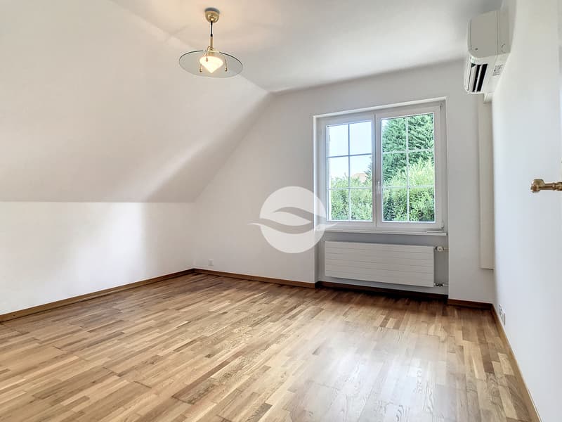 1er: 3ème Chambre à coucher