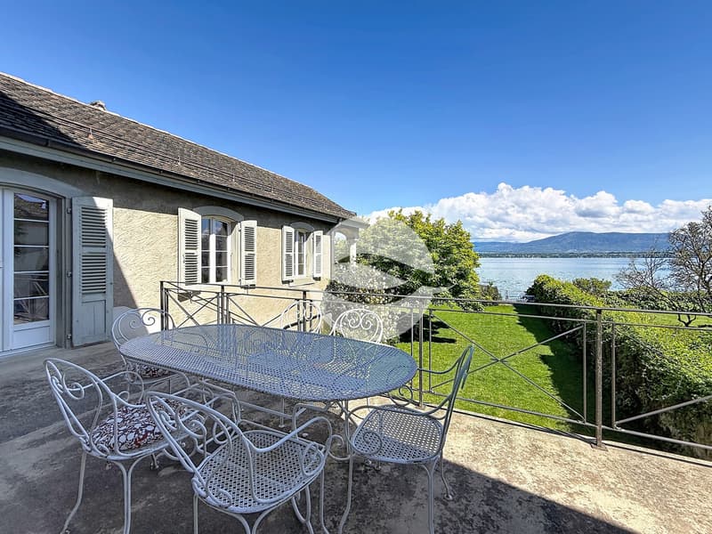 Vue depuis le balcon du 1er étage