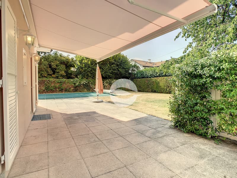 Superbe villa avec piscine, jardin et garage (4)