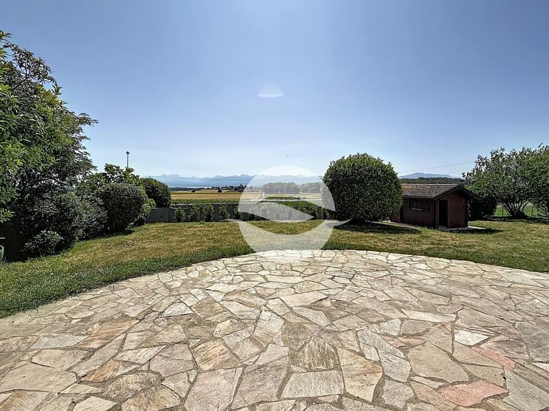 Terrasse avec vue dégagée