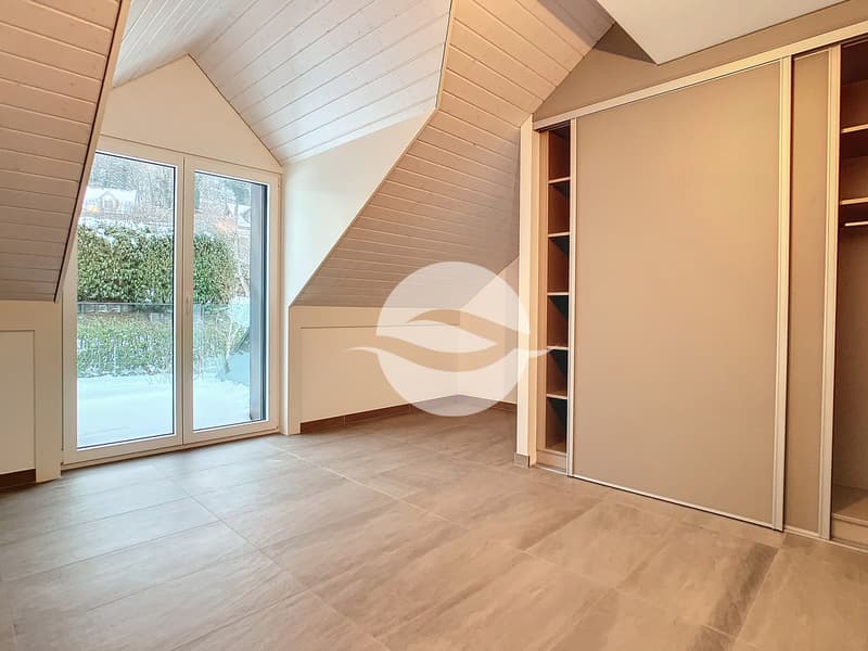 3ème Chambre avec armoires intégrées et balconet