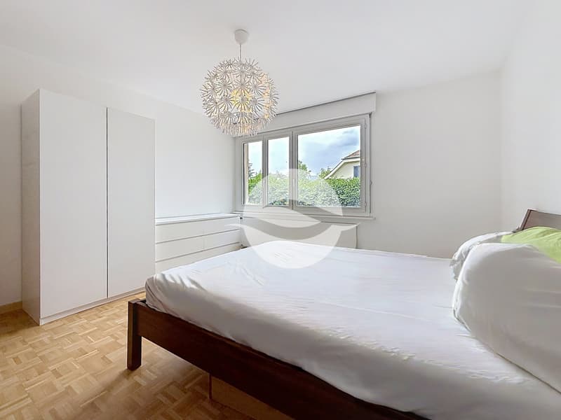 Chambre à coucher meublée