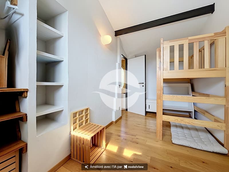 1ère étage : 2ème chambre à coucher