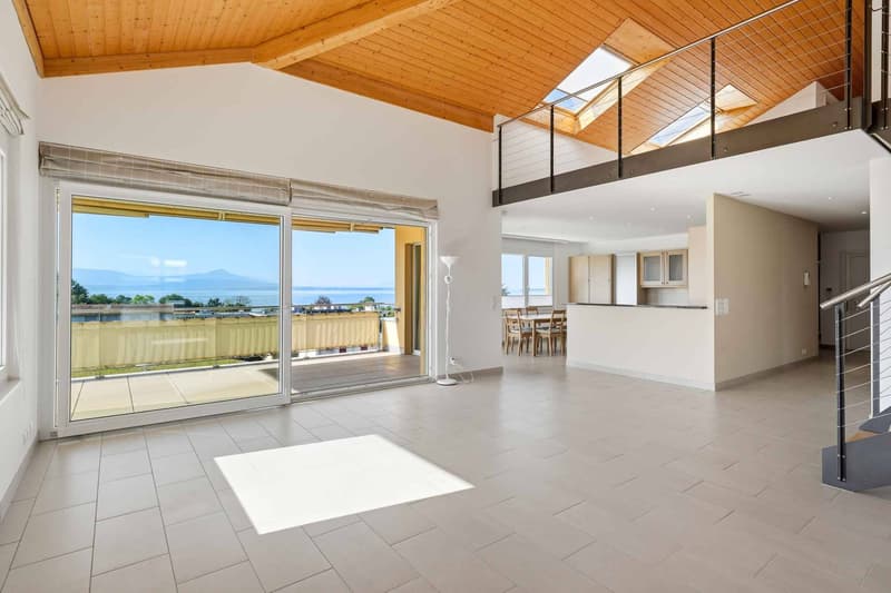 Duplex de standing de 7.5 pièces offrant une vue sur le Léman et les Alpes (5)