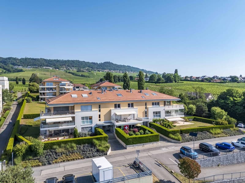 Duplex de standing de 7.5 pièces offrant une vue sur le Léman et les Alpes (1)