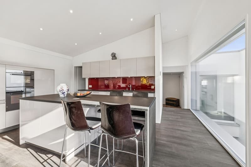 Magnifique villa individuelle de 7.5 pièces au design contemporain (4)