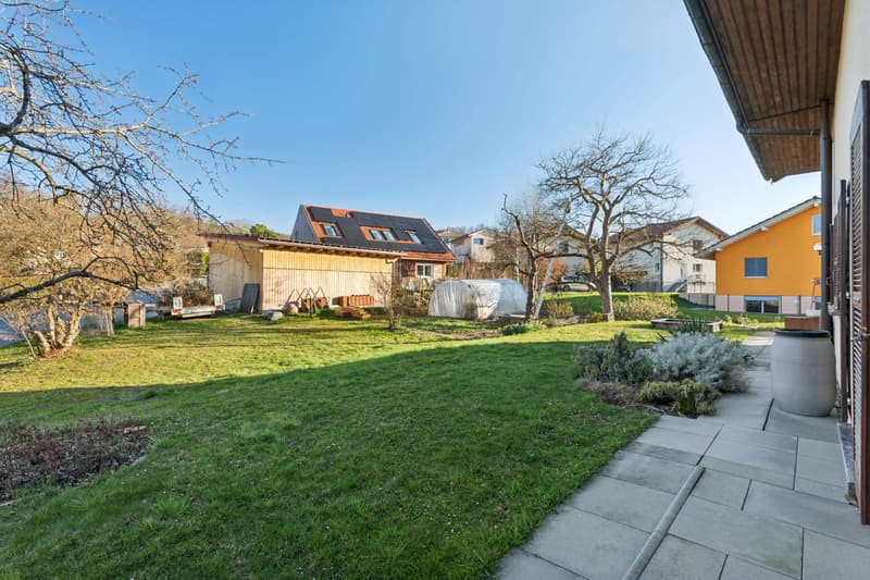 Maison familiale avec grand jardin dans un cadre paisible à Massonnens (3)